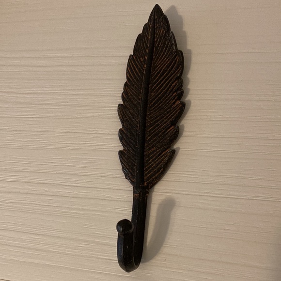 Two Decorative wall hooks door knob and leaf - Picture 4 of 5